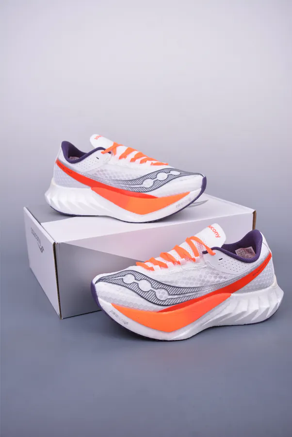Saucony Triumph PRO 4 Exclusive Original Running Shoes