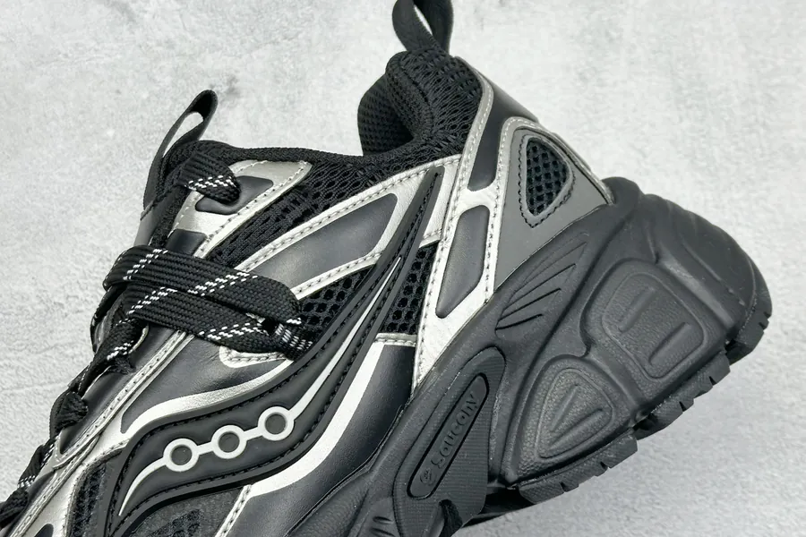 Saucony 2K Cavalry Retro Sneaker