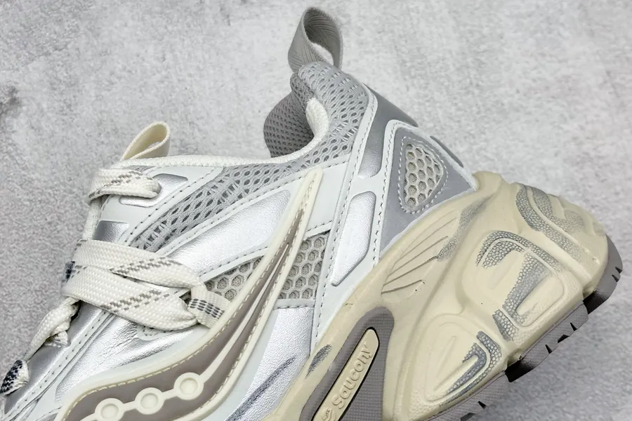 Saucony 2K CAVALRY Retro Leisure Shoe