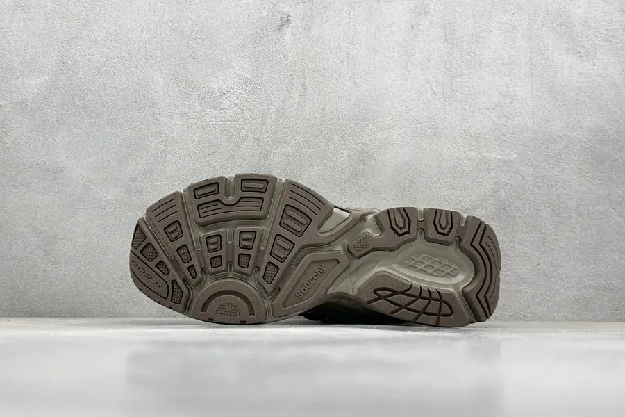 Saucony 2K Cavalry Retro Sneaker