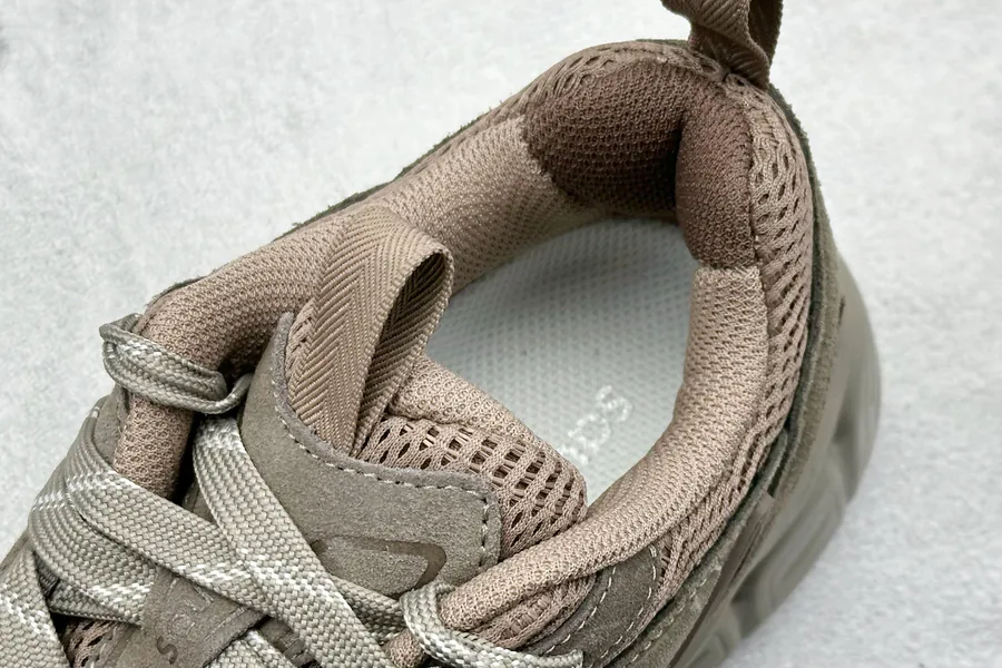 Saucony 2K Cavalry Retro Sneaker