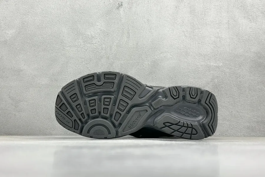 Saucony 2K Cavalry Retro Sneaker