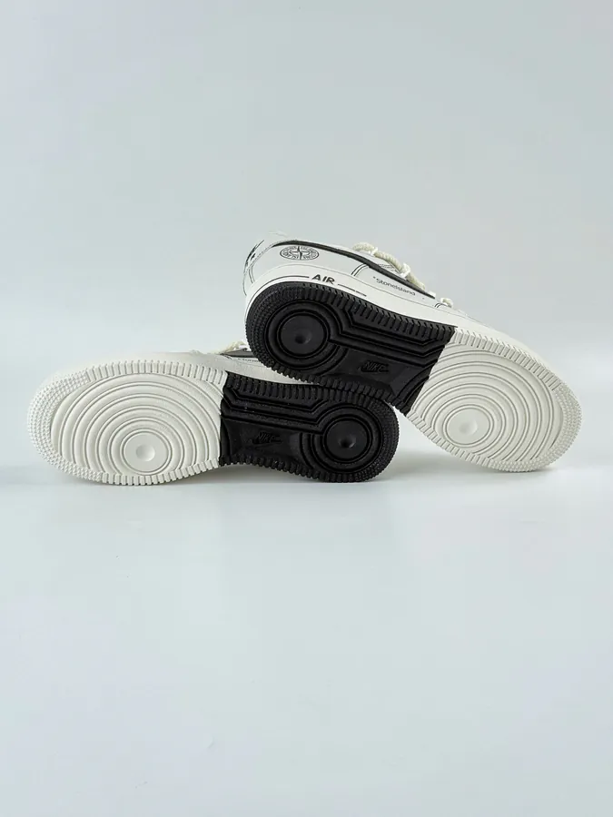 Nike Air Force 1 Low 07 x Stone Island White Black Small Hook