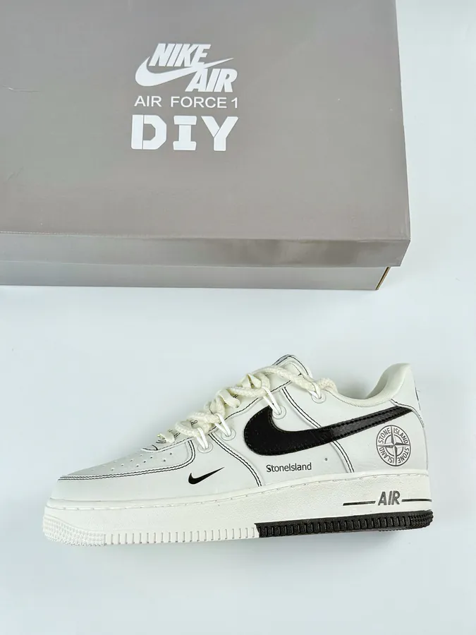 Nike Air Force 1 Low 07 x Stone Island White Black Small Hook