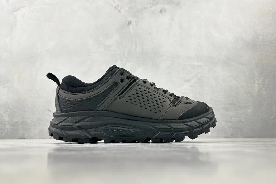 HOKA ONE ONE Tor Ultra Low Black