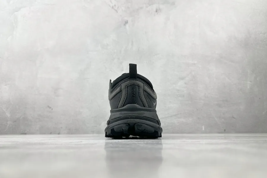 HOKA ONE ONE Tor Ultra Low Black