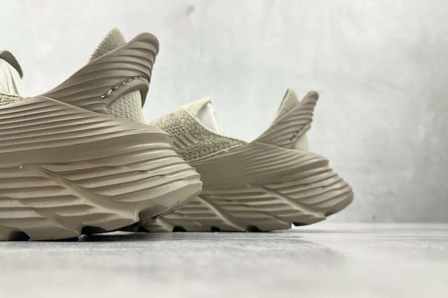 HOKA ONE ONE Restore TC Sand