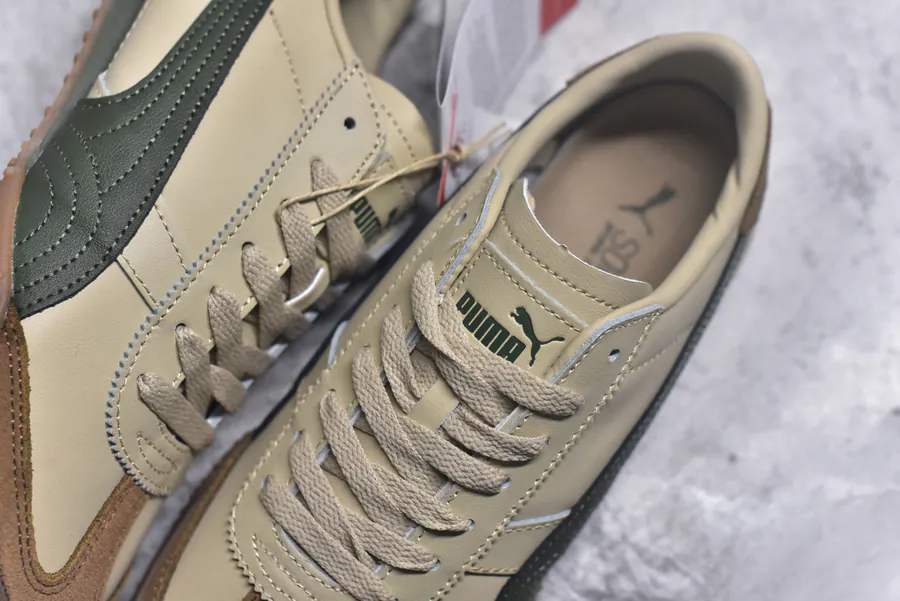 PUM Bella UT Low Retro Style Classic Sneaker