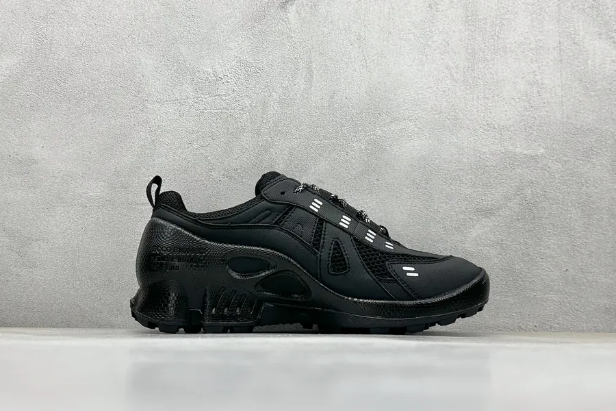 Ecco BIOMC踪迹系列 Waterproof Sneaker