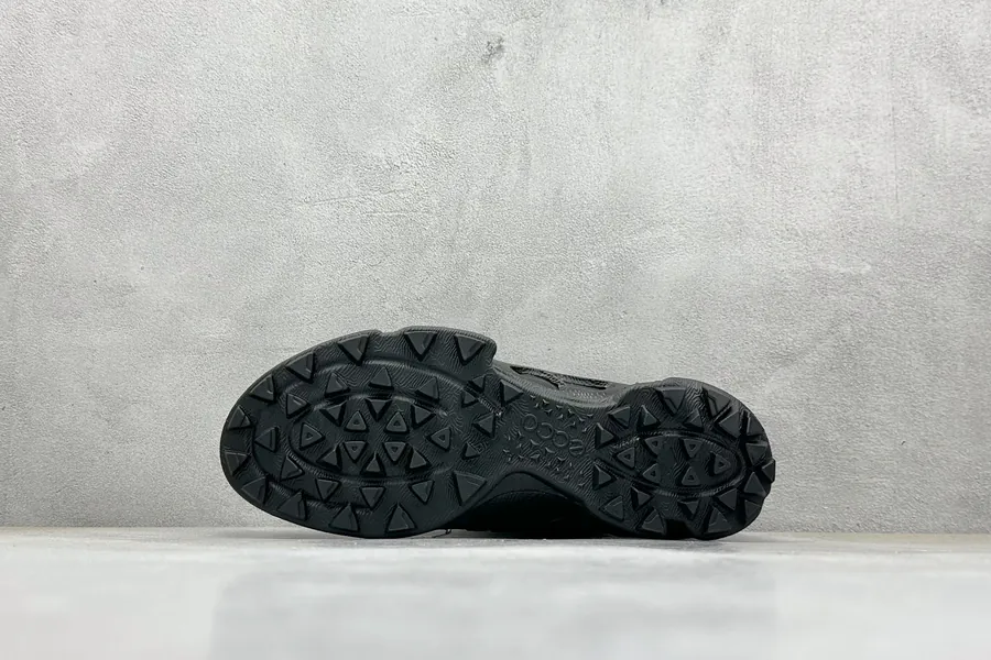 Ecco BIOMC踪迹系列 Waterproof Sneaker