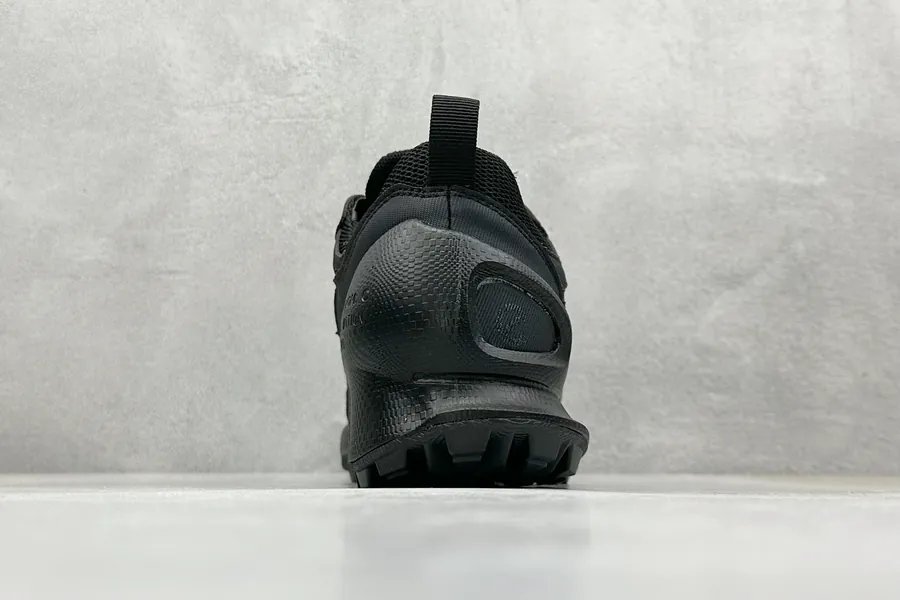 Ecco BIOMC踪迹系列 Waterproof Sneaker