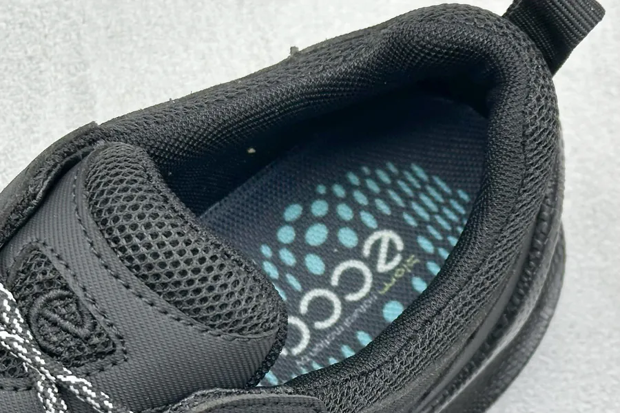Ecco BIOMC踪迹系列 Waterproof Sneaker