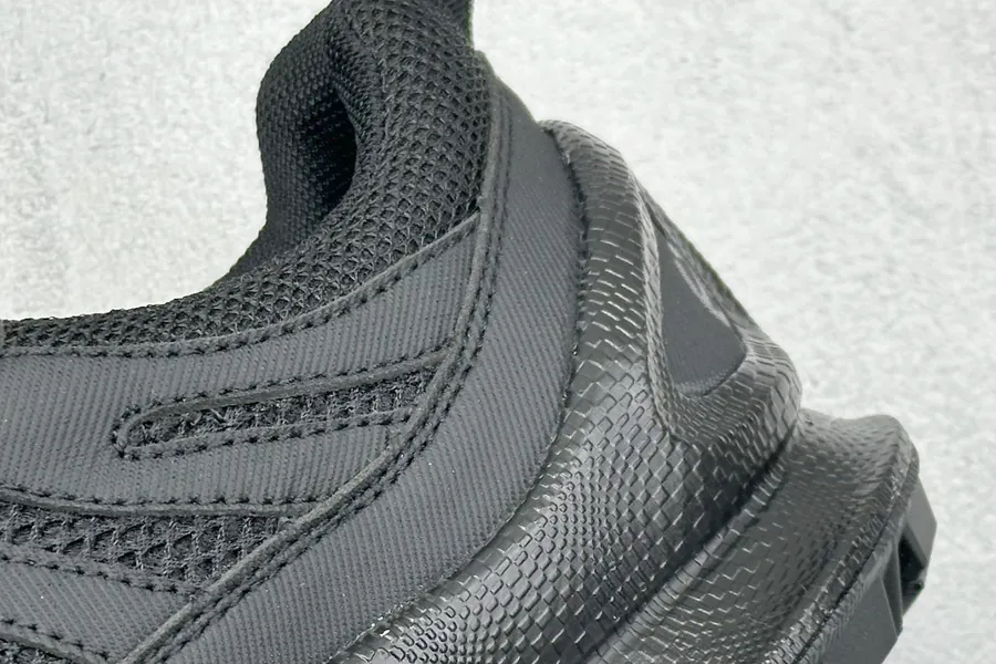 Ecco BIOMC踪迹系列 Waterproof Sneaker