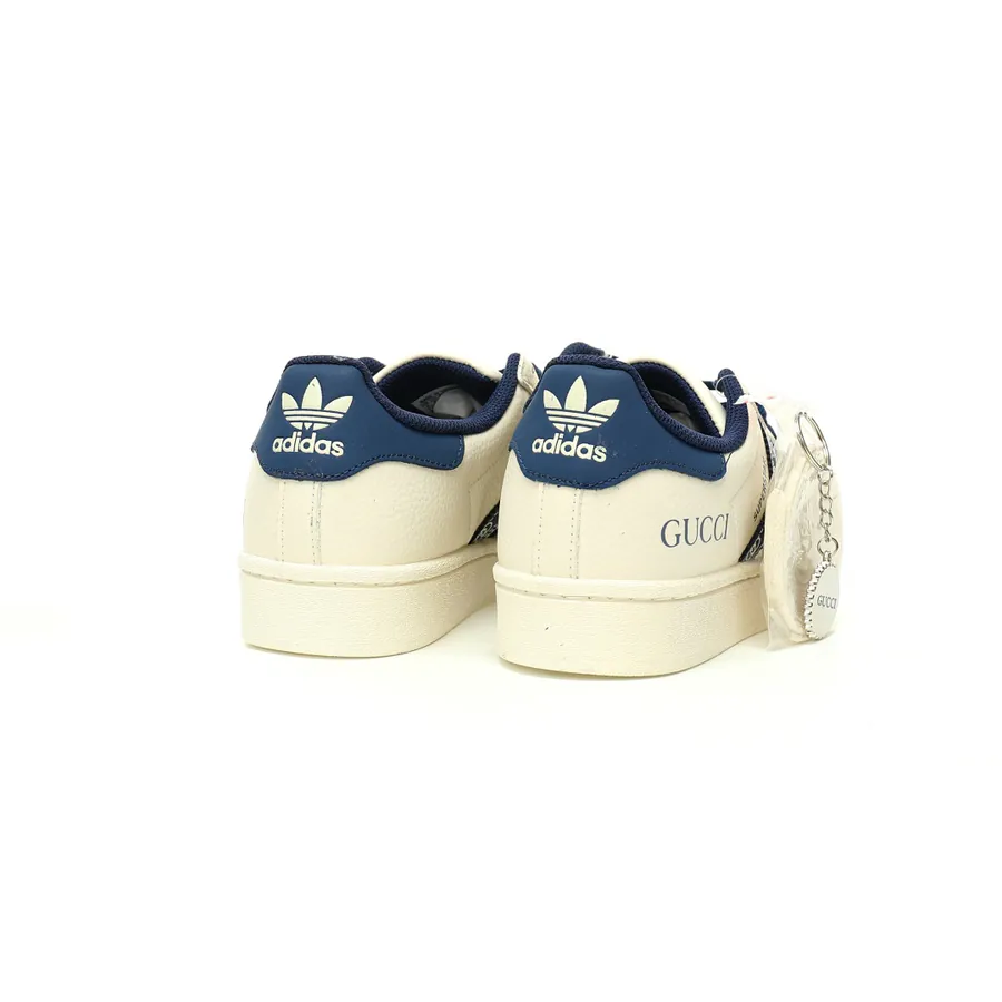 Originals Superstar Bucket Bag with Grained Calfskin