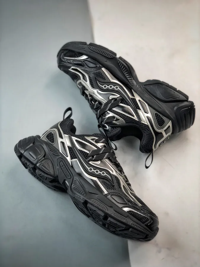 Saucony 2K Cavalry Low Top Sneaker