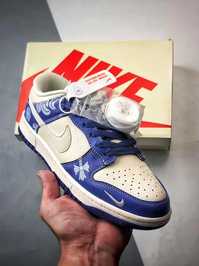 Dunk Low Retro DIY Customized Sneaker
