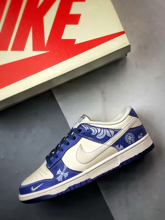 Dunk Low Retro DIY Customized Sneaker