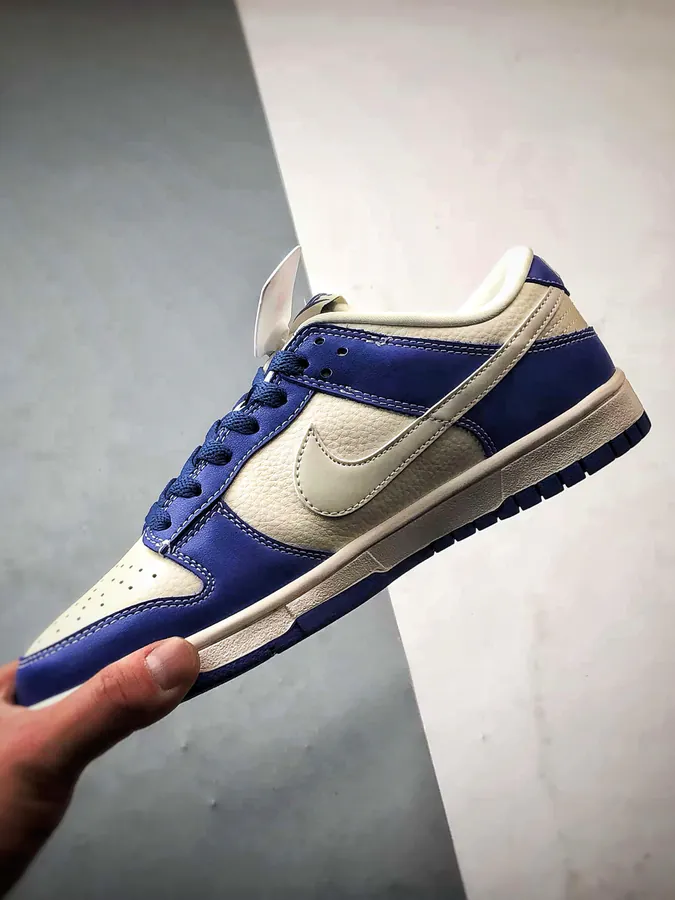 Dunk Low Retro DIY Customized Sneaker