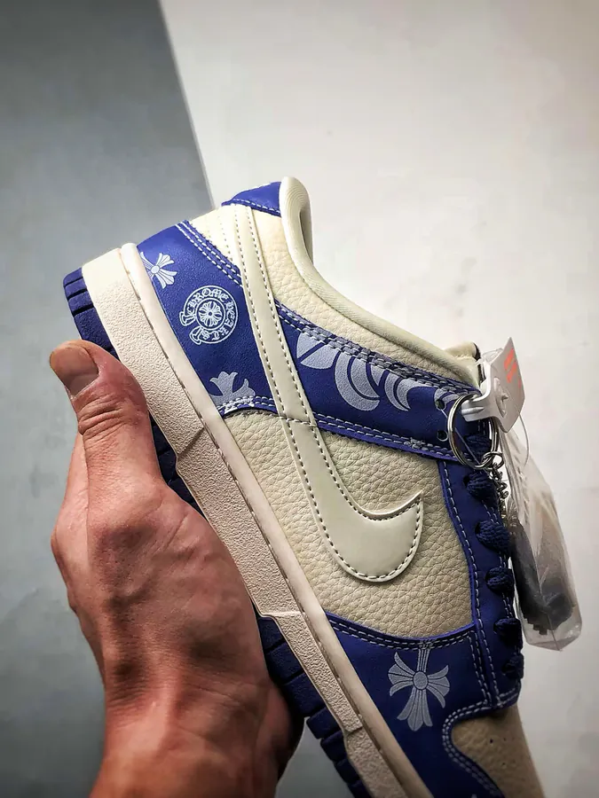Dunk Low Retro DIY Customized Sneaker