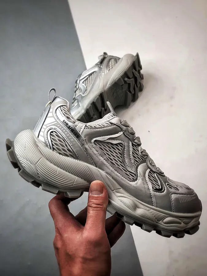 GG CC Chunky Low Sneaker in Gray