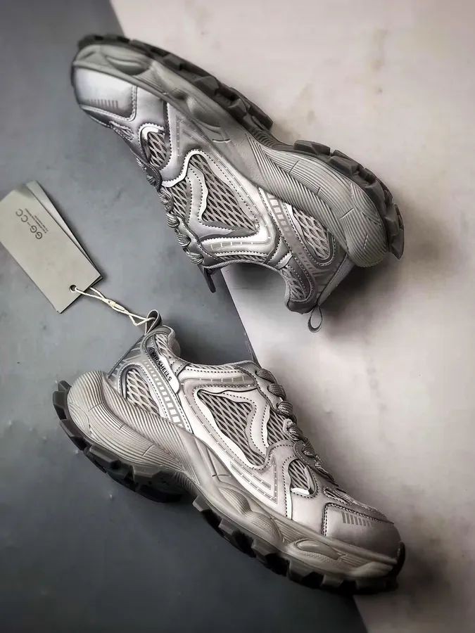 GG CC Chunky Low Sneaker in Gray