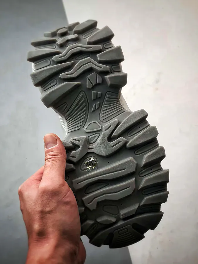 GG CC Chunky Low Sneaker in Gray