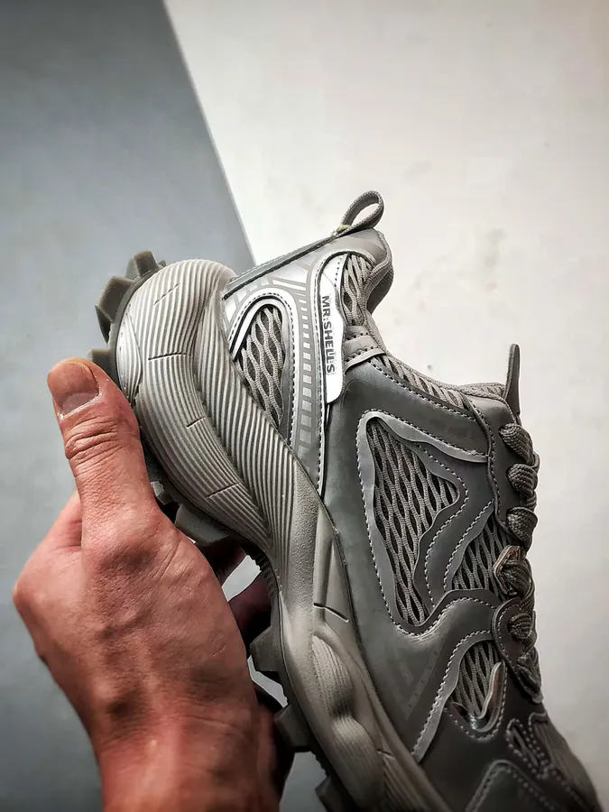 GG CC Chunky Low Sneaker in Gray