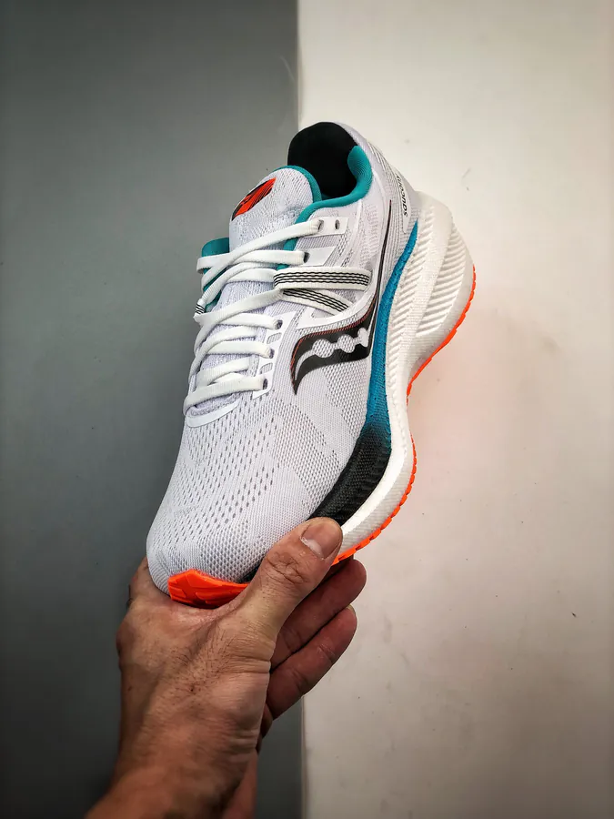 Saucony Triumph 20 Premium Running Shoes