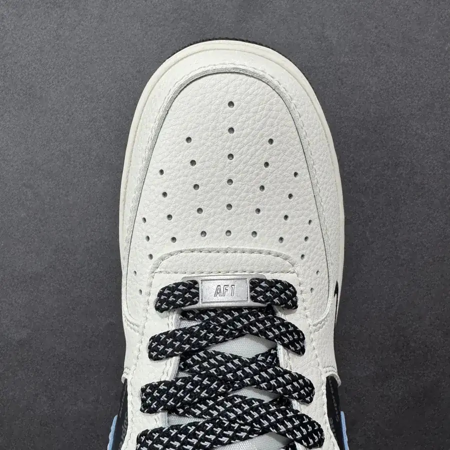 Supreme x Nk Air Force 1’07 Custom Color Low Top Sneaker