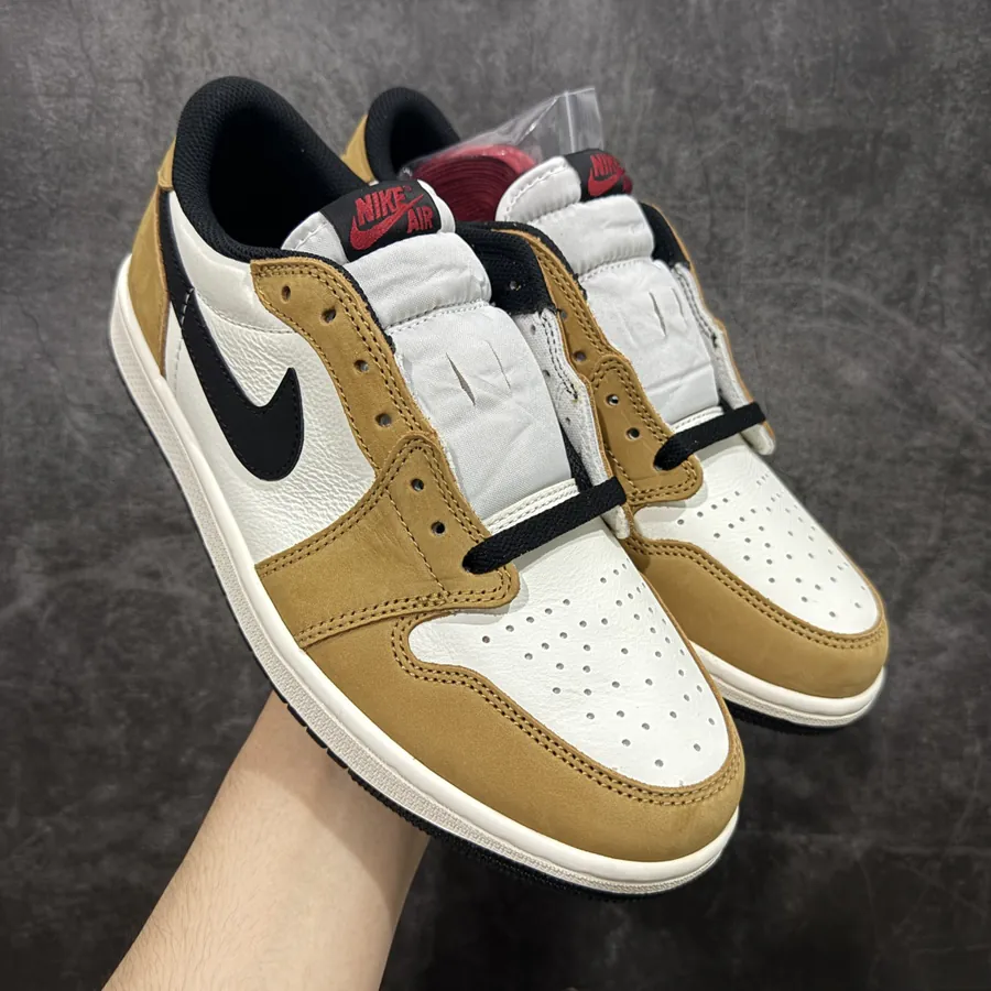 Air 1 Low OG Men's Basketball Sneaker