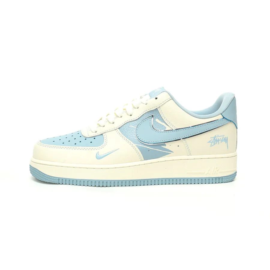 X Air Force 1'07 Low Classic Low Top Casual Sneaker