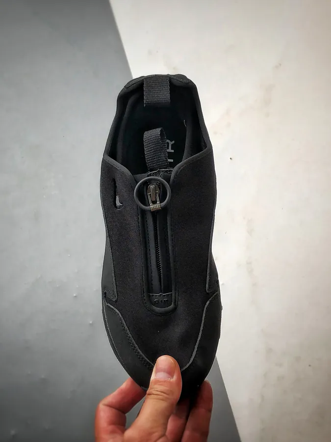 G x NK Air Max S Black Sneaker