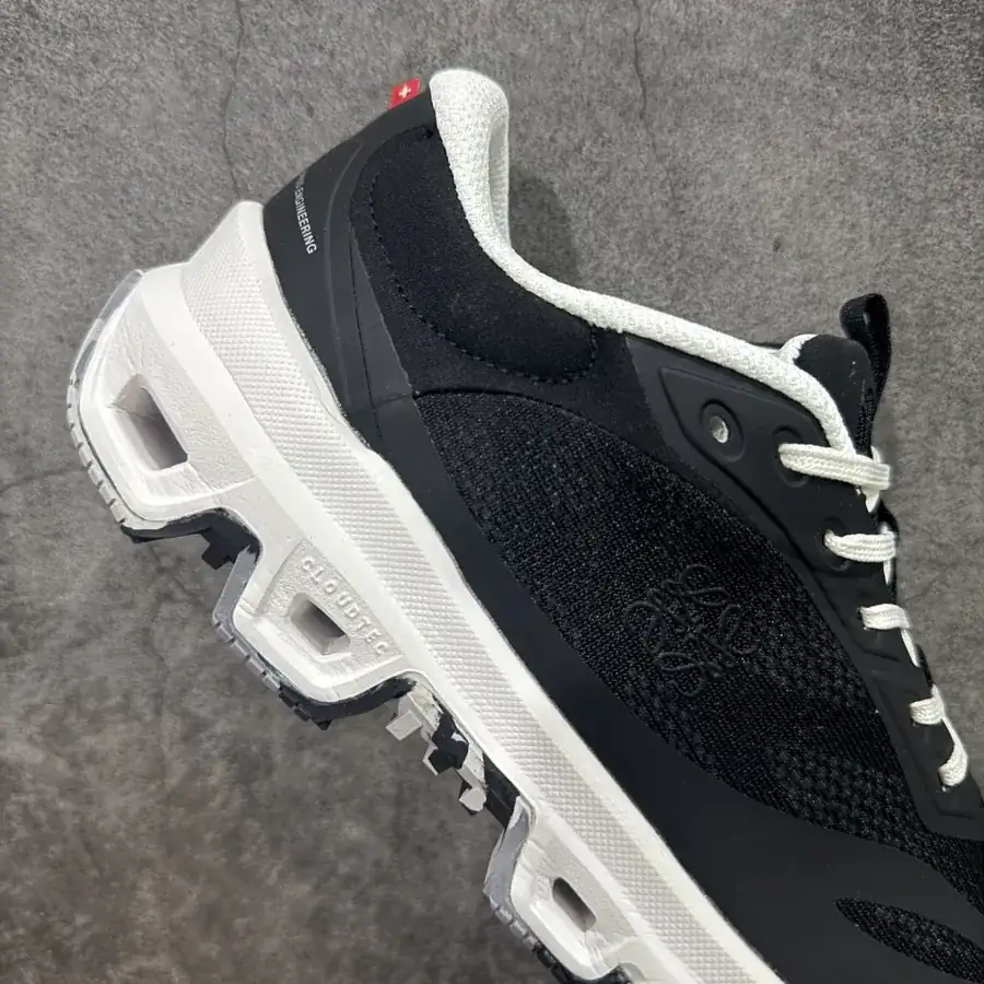 ON x oudventure Running Shoes