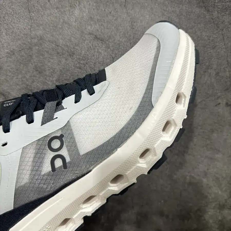 ON Cloudvista 2 Lightweight and Breathable Trail Running Shoes