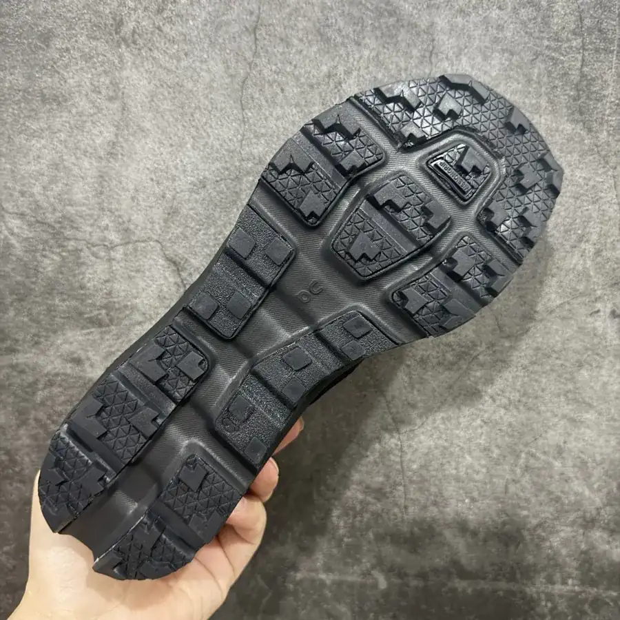 ON Cloudvista 2 Lightweight and Breathable Trail Running Shoes