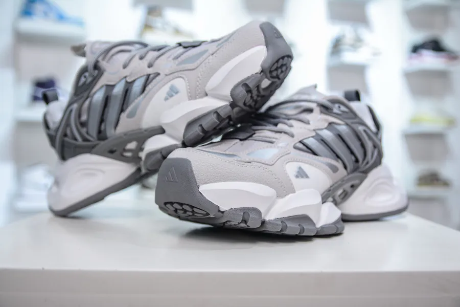 BAL XLG Runner Deluxe Retro Running Shoes