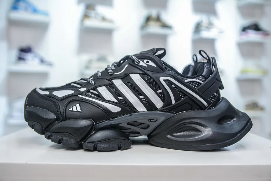 BAL XLG Runner Deluxe Retro Running Shoes