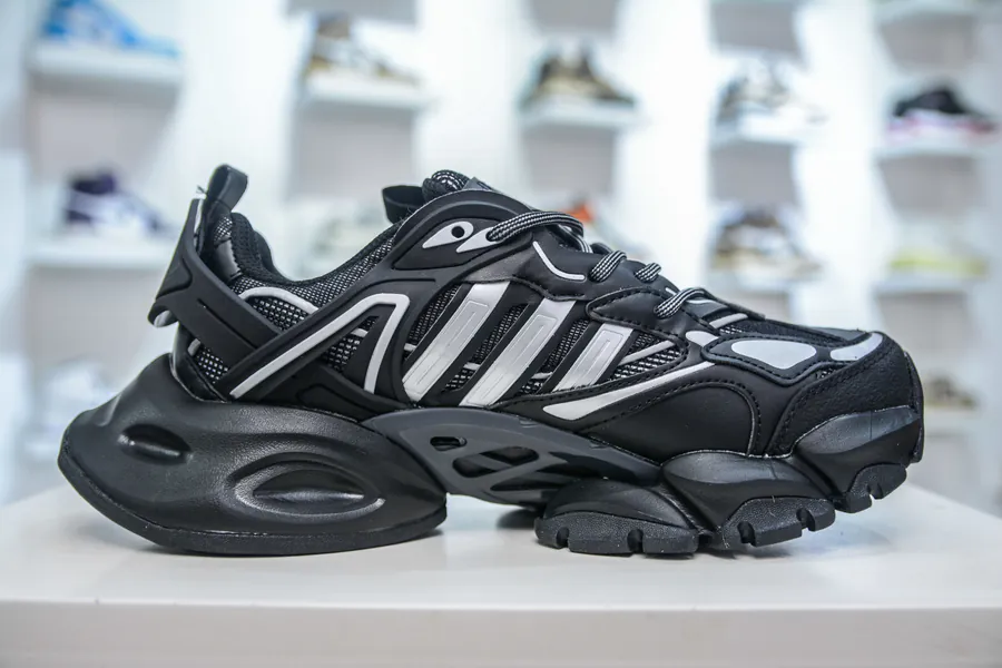 BAL XLG Runner Deluxe Retro Running Shoes