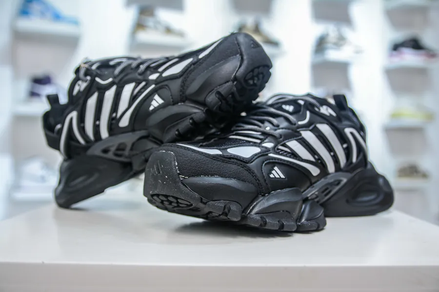 BAL XLG Runner Deluxe Retro Running Shoes