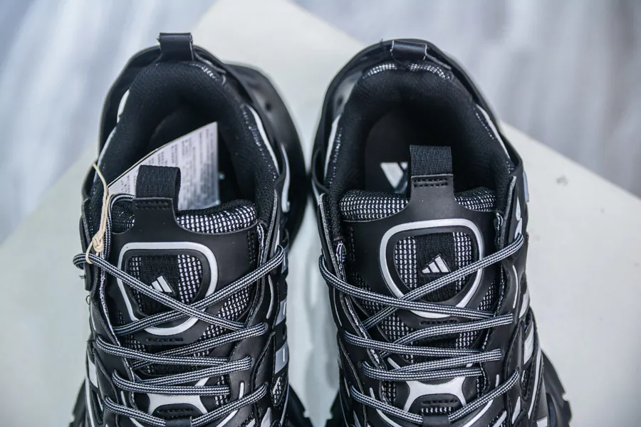 BAL XLG Runner Deluxe Retro Running Shoes