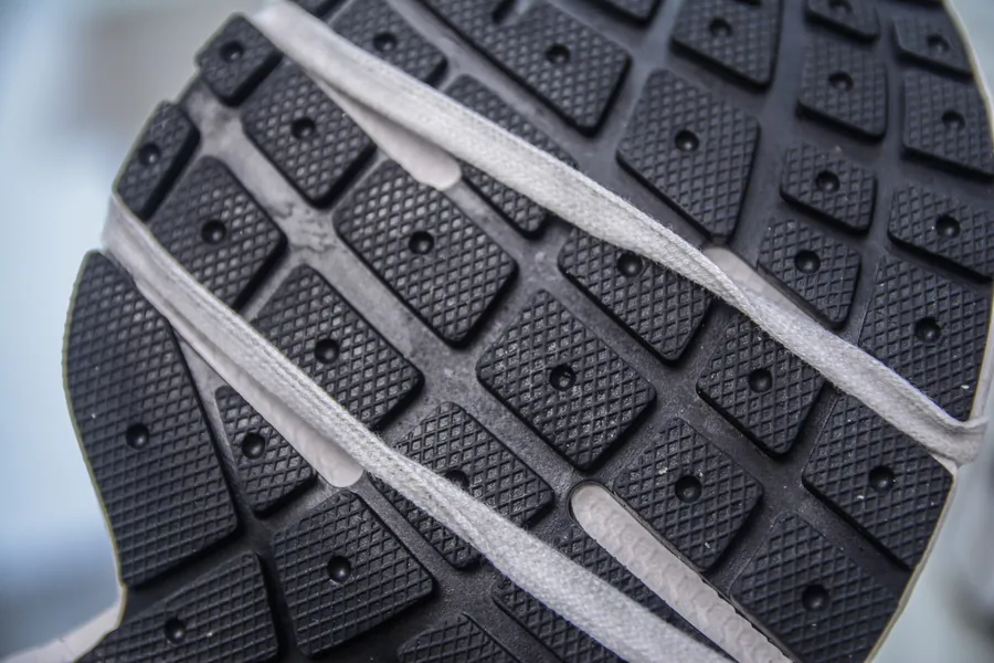 BAL 3XL Sneakers with Retro Design and Perfect Fit