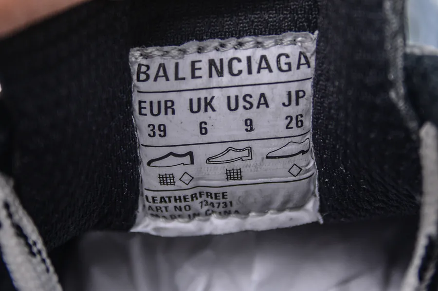 BAL 3XL Sneakers with Retro Design and Perfect Fit