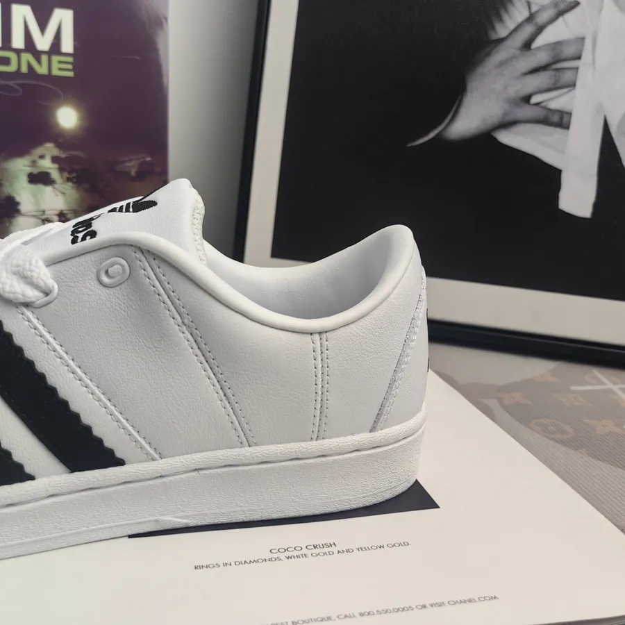 Originals Superstar Bucket Bag Low Top Classic Sneaker