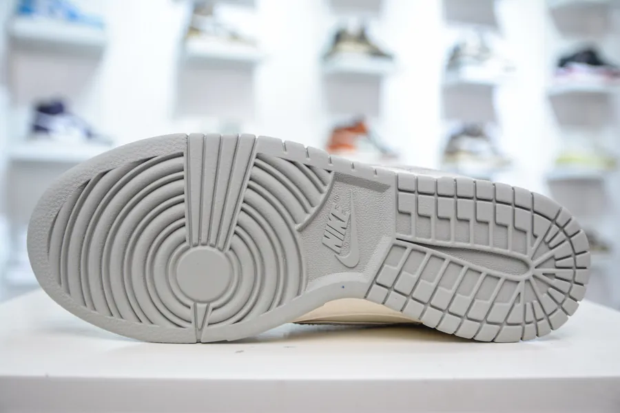 SB Dunk Low x Collaboration Gray White Denim