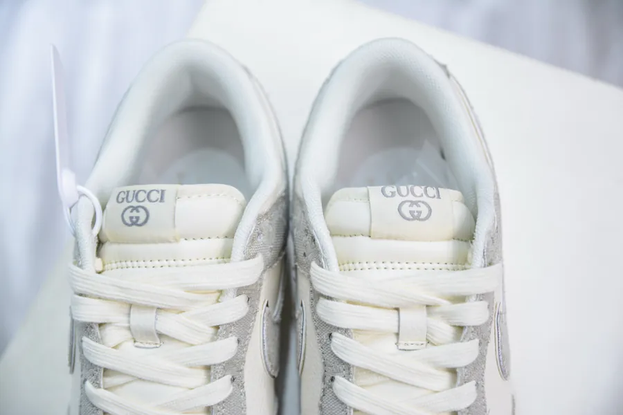 SB Dunk Low x Collaboration Gray White Denim