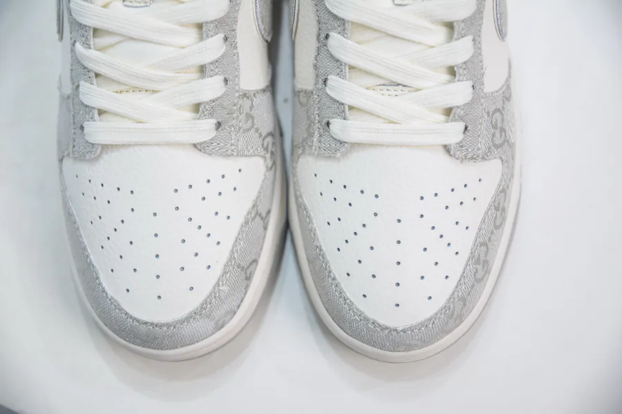 SB Dunk Low x Collaboration Gray White Denim