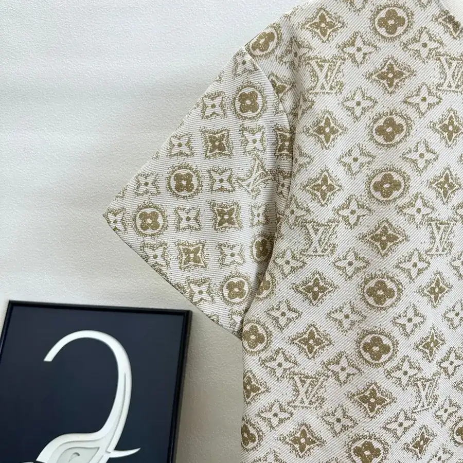 LVV Starlight Exclusive Monogram Print Set Short Sleeve