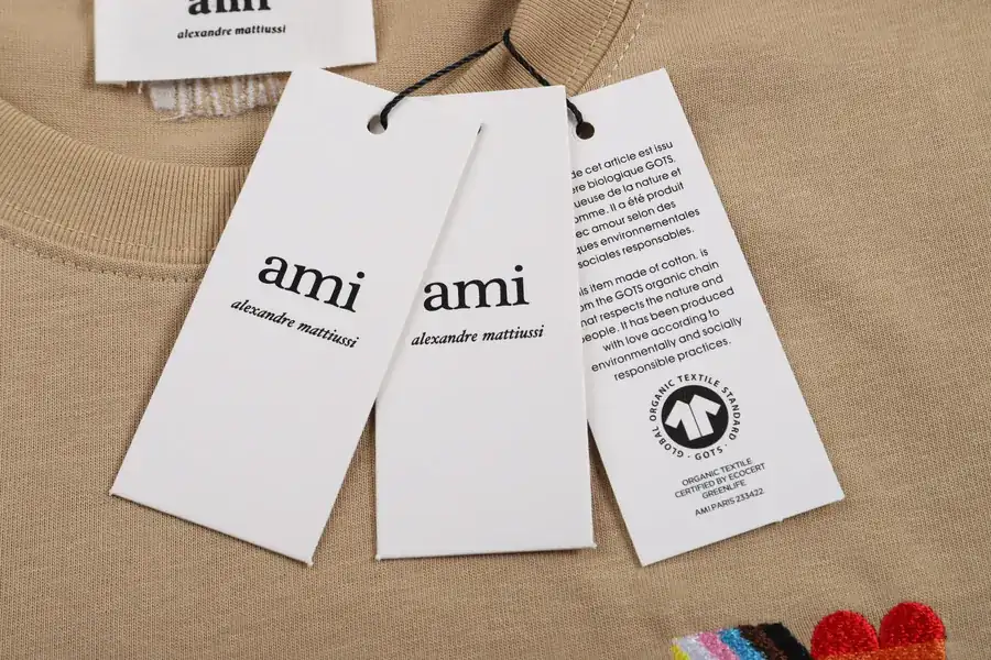Ami Rainbow Embroidery Heart Print Short Sleeve