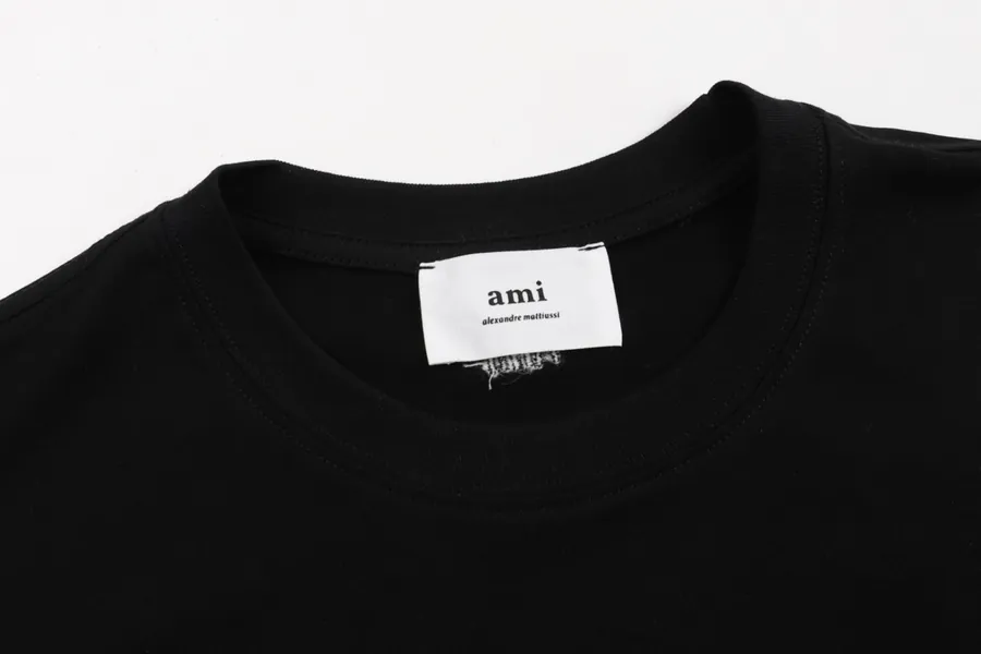 Ami Rainbow Embroidered Heart Short Sleeve Black
