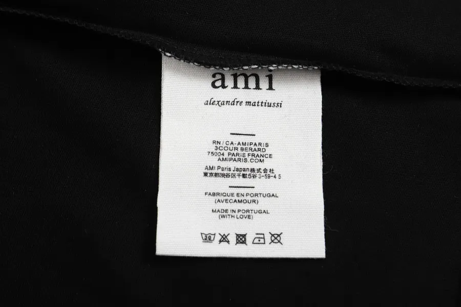 Ami Rainbow Embroidered Heart Short Sleeve Black